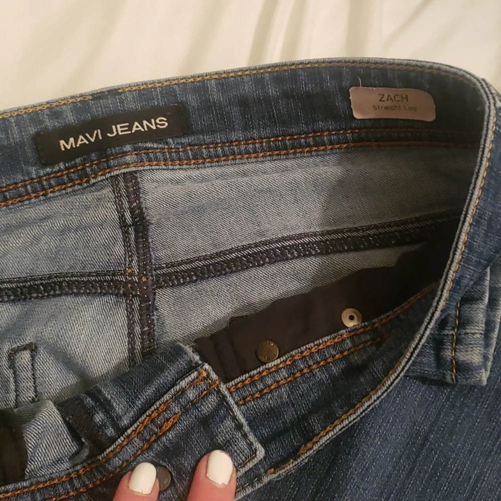 Jeans - Picture 2 of 3